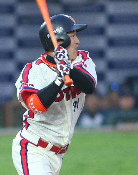 1회 손아섭선수의 선취타점 장면